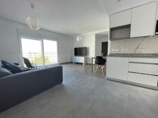 Etagenwohnung in San Bernabé. Piso completamente reformado en las colinas.