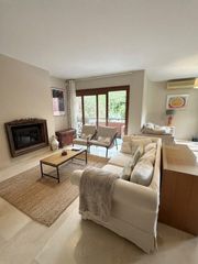Flat in Casco Antiguo. Espectacular vivienda de 218 m2 con garaje y trastero