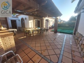 Chalet  Calle de isaac newton. Fantástica vivienda independiente en la menacha.