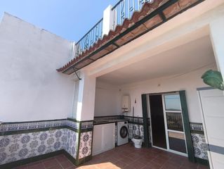 Casa adossada a Jimena de la Frontera. Encantadora casa adosada con terraza y vistas a la montaña en ji