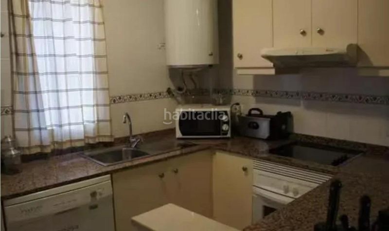 Foto fea56a73-665a-4b1f-a195-3c7f77af80a0. Apartament amb piscina a El Castillo Manilva