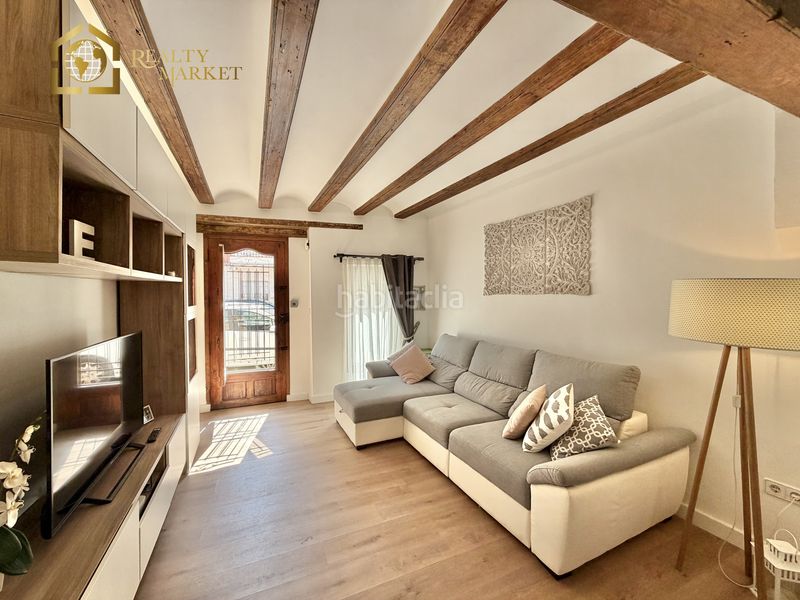 Foto bab79041-4153-4532-95fd-9ea69650f189. Casa adossada amb calefacció a El Cabanyal-El Canyamelar Valencia