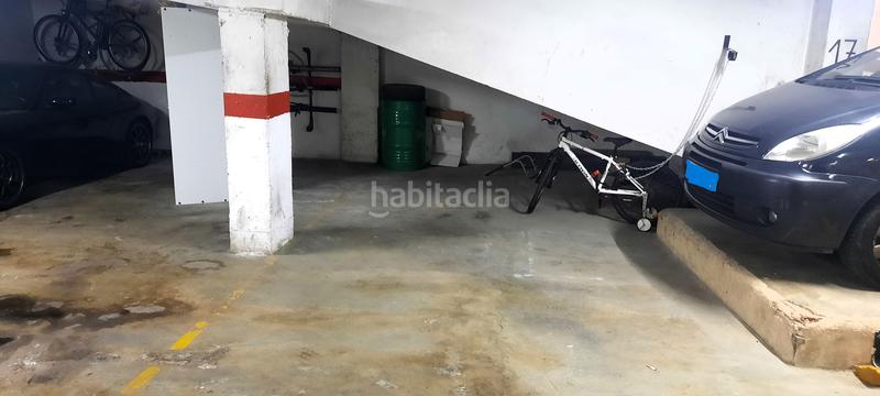 Foto 007364a9-55e5-442c-b65c-56789f5c5a43. Parking coche parking para coche pequeño o motos en Badalona