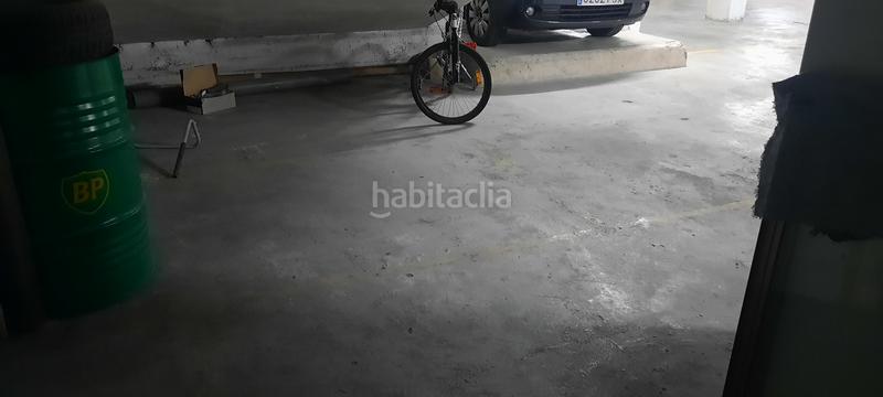 Foto 2039847b-2875-4f83-8e3f-c3c37519803f. Parking coche parking para coche pequeño o motos en Badalona