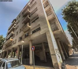 Aparcament cotxe  Carrer d'eduard marquina. Parking