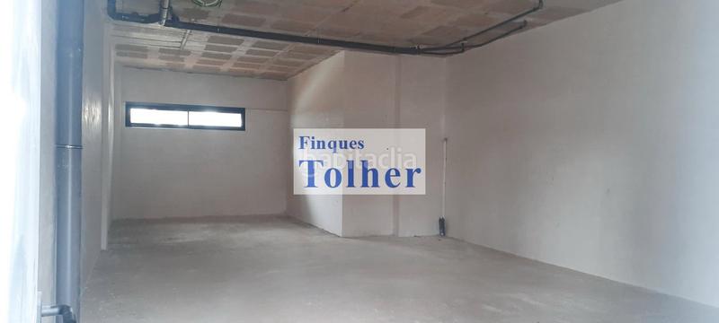 Foto 5a5d5004-e7e7-40cd-a7a8-d727a89cb9fb. Location local commercial dans Montgat