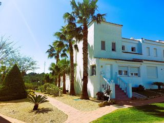 Casa adossada a Montebello - Nou Espai. Casa adosada de 2 dormitorios con solarium y vistas al mar en el