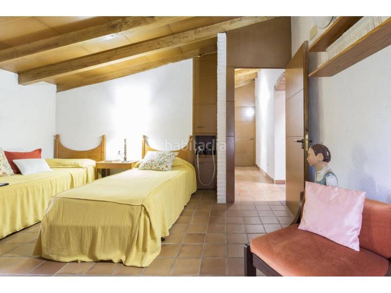Foto 3fa8b4bd-ac6e-46a2-b4d4-d9c89c465fb3. Masía masia en venta en Anglès