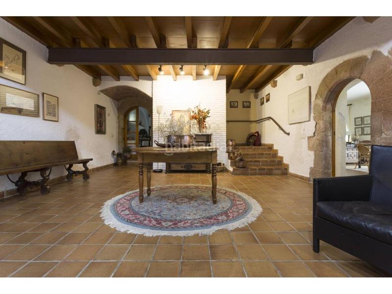 Foto f346860f-1fd8-4f2d-b5ab-1d4e00be325a. Masía masia en venta en Anglès