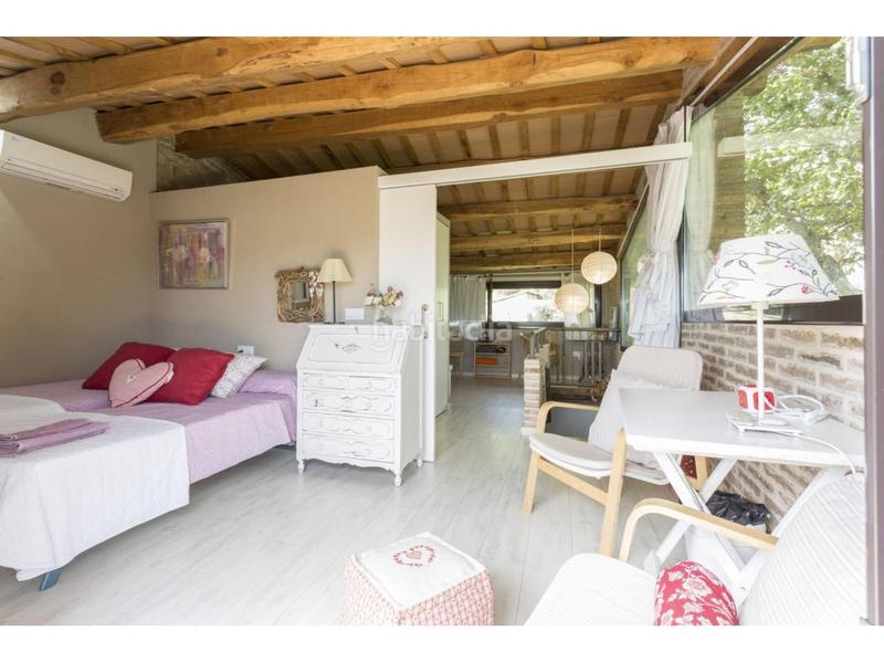 Foto fb50e0e4-fb39-40ce-a183-a5cda331355e. Masía masia en venta en Anglès