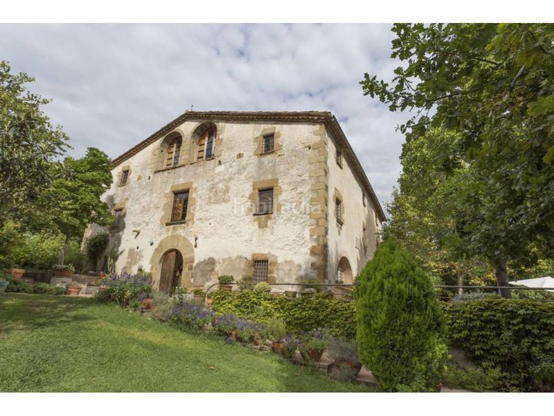 Foto fbf0f8ce-cb85-4f74-b942-36bf4189ff87. Masía masia en venta en Anglès