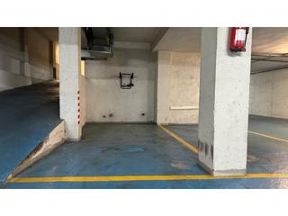 Aparcament cotxe  Mossèn baldiri reixac. Parquing en venta en la zona de casernes