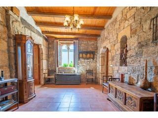 Masia a Joan carreras 10. Impresionante masa en venta en el corazn del pla de lestany