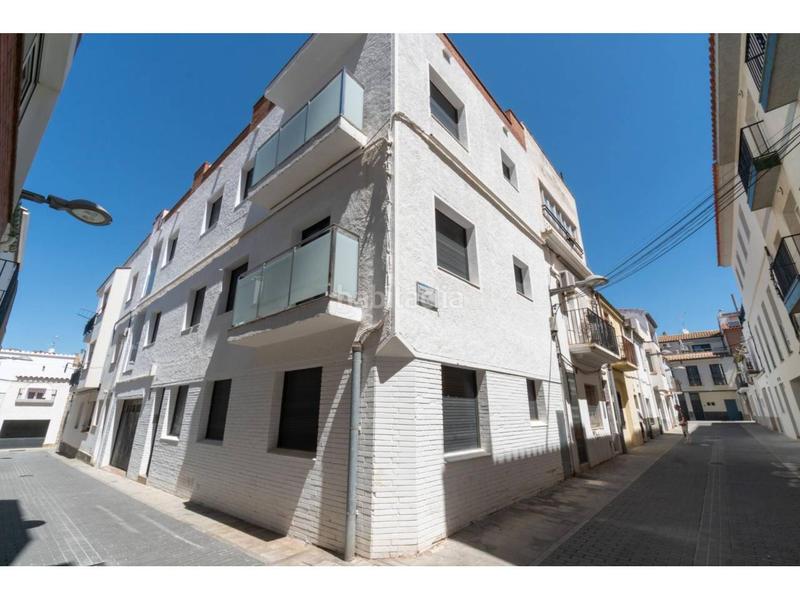 Foto decd5d40-82aa-4eac-8b8b-1567cf171f92. Apartamento  en venta en casc antic en Roses