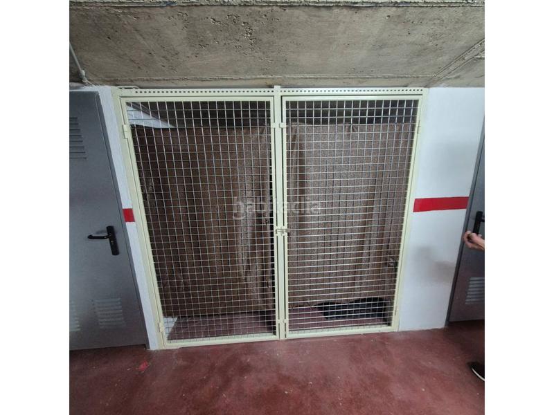 Foto 2480418a-a65e-445e-8325-c9bfe524c626. Alquiler parking coche parking en alquiler en migdia casernes17003 en Girona