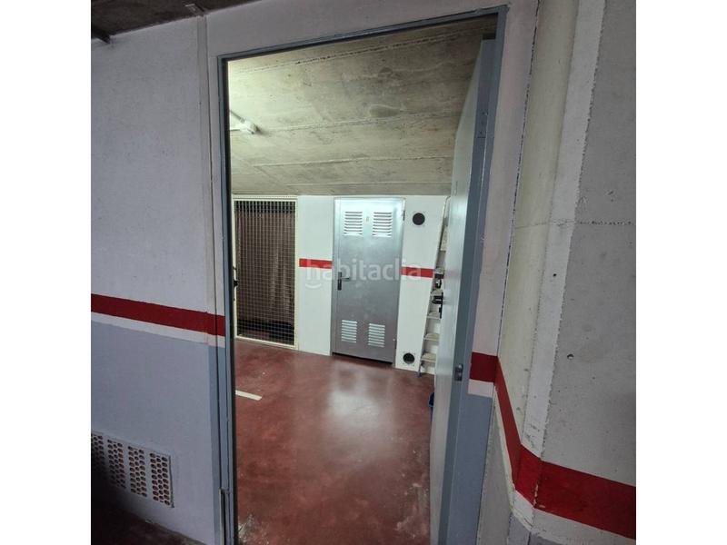 Foto 6dac8810-5a35-4bfb-a64a-bfb4ecad8d03. Alquiler parking coche parking en alquiler en migdia casernes17003 en Girona