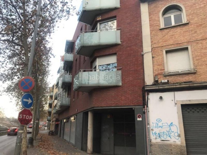 Foto d1ab3853-3f29-4794-acfb-b8e4df4b398d. Aparcament cotxe a La Devesa Girona