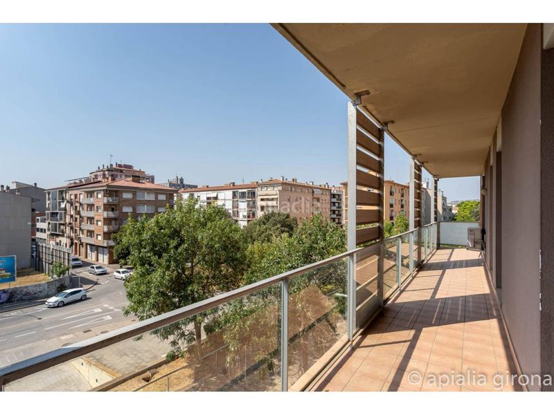 Foto 1fcaa390-a62b-48b2-8186-9afc419c8ece. Pis amb calefacció aparcament a Eixample Sud-Migdia Girona