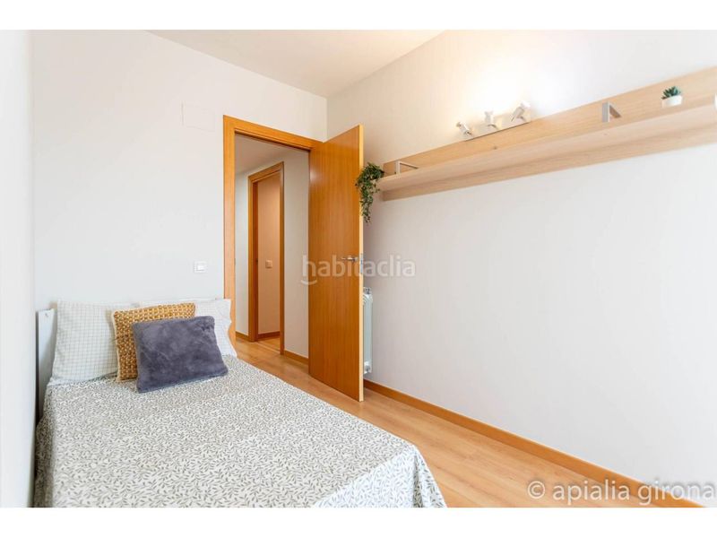 Foto c505dcf3-9918-45c1-8b8a-af28eddf22a1. Pis amb calefacció aparcament a Eixample Sud-Migdia Girona