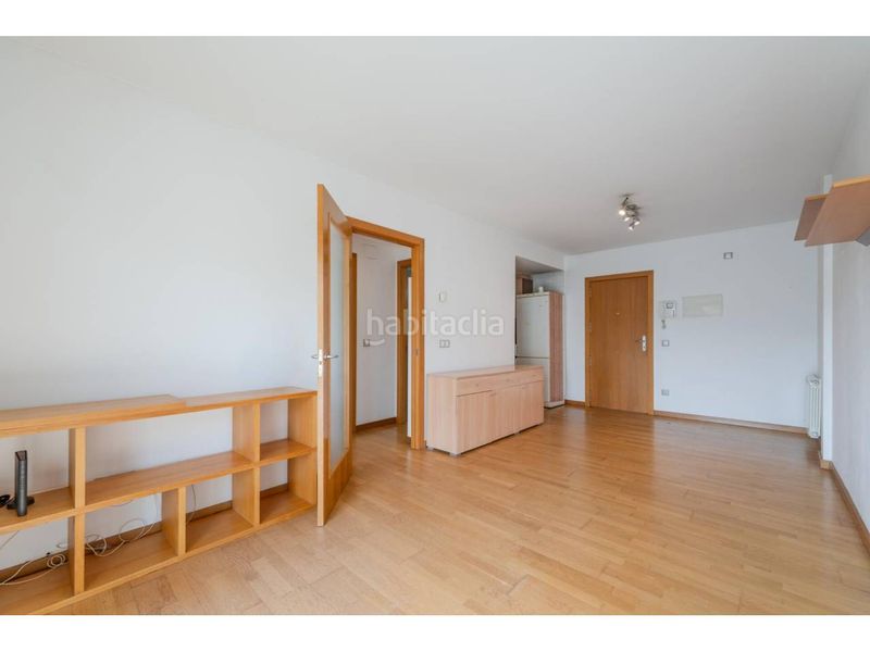 Foto f7935486-8d87-4eb2-b9f2-383333791df2. Pis amb calefacció aparcament a Santa Eugenia Girona