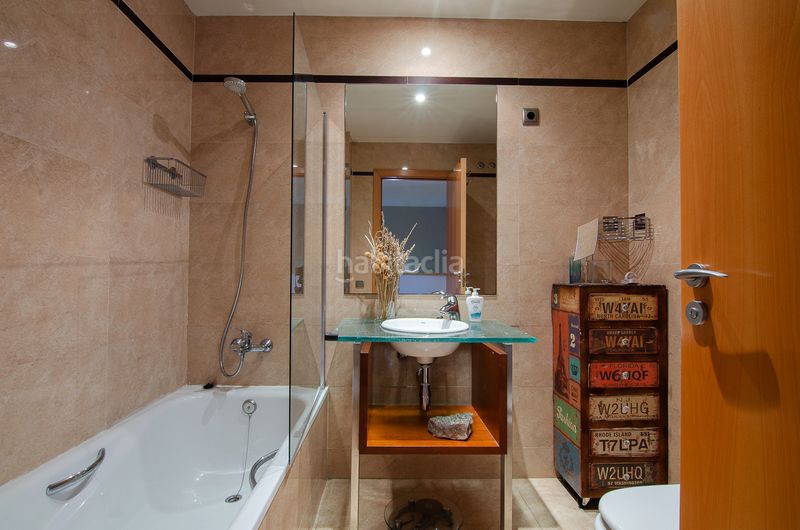 Foto baff4532-680c-480d-bffe-7b838f7f0d17. Casa adossada amb calefacció aparcament piscina a Arenys de Munt