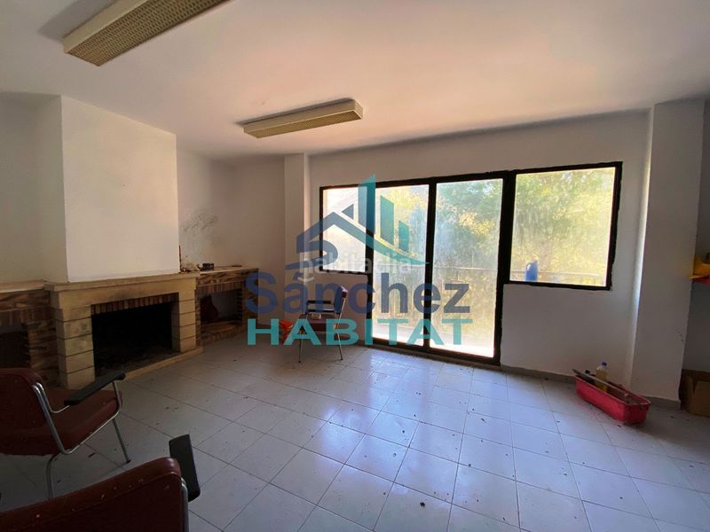 Foto b515e7a9-5595-4679-9426-86501915baab. Nau industrial a campillejo a Chelva