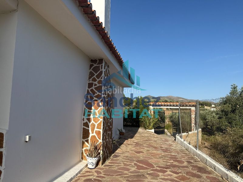 Foto 8b9aa4d6-2ae4-4515-8060-fead62e3e6b1. Casa in 7 in Chelva