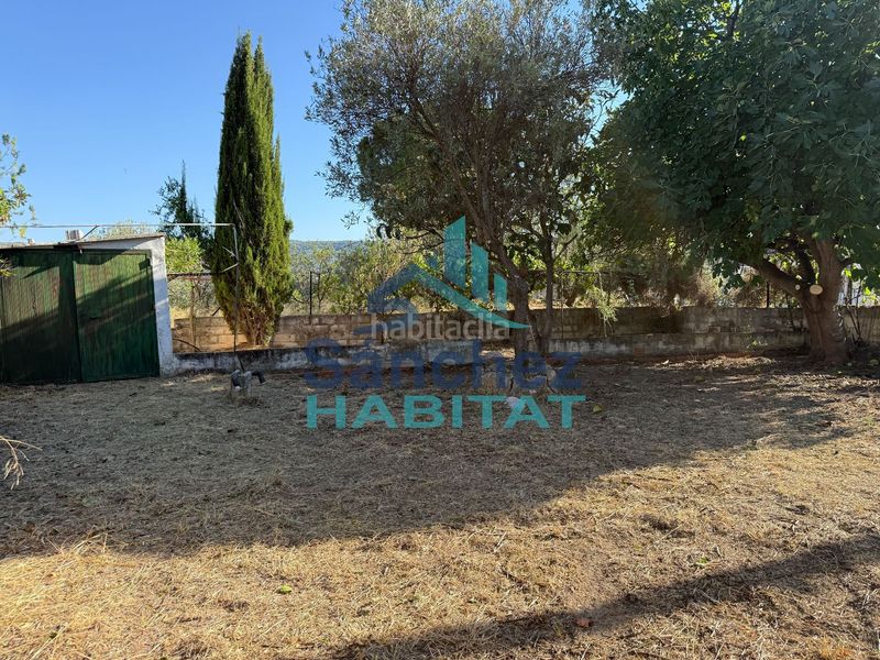 Foto 7505a027-1742-4749-a26d-f1c7ea502ff8. Casa chalet a reformar en Calles