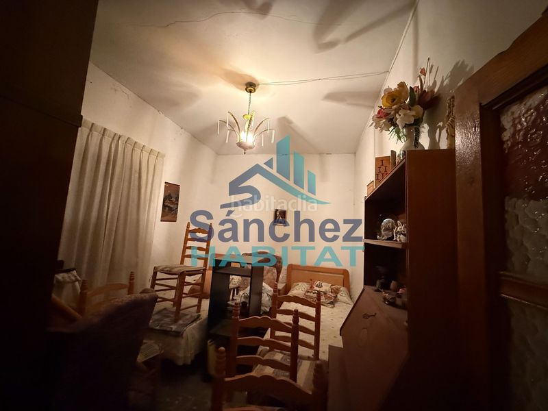 Foto 8380e5b7-536a-43b3-97cc-9af1d6870582. Casa chalet a reformar en Calles