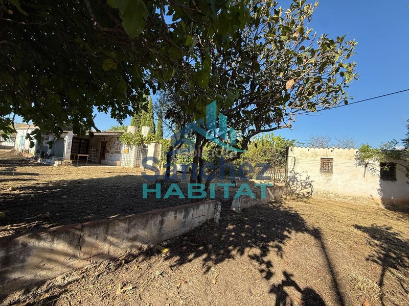 Foto bae7d110-b3c7-4216-8463-8446663e03c6. Casa chalet a reformar en Calles