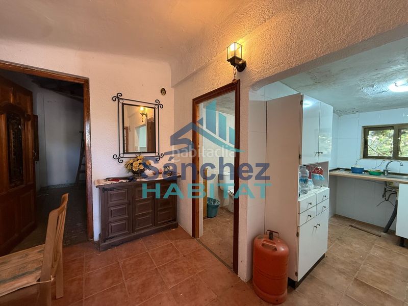 Foto ca59aff3-5f03-4c59-a098-e8614652011a. Casa chalet a reformar en Calles