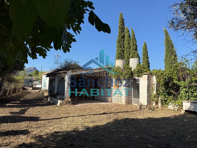 Foto e0fa0bf7-ad21-4236-9873-62cbc9a74c29. Casa chalet a reformar en Calles