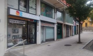 Business premise in Puerto Chico. ?? local comercial en rentabilidad en el centro de santander