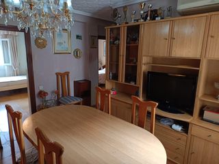 Etagenwohnung in Avenida de la Paz. Piso en xirivella segundo sin ascensor