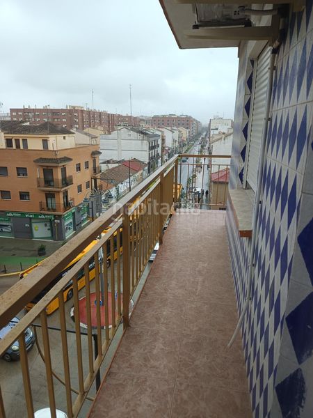 Foto f906b624-631d-4efd-9a54-c35308113fb7. Pis a Avenida de la Paz Xirivella