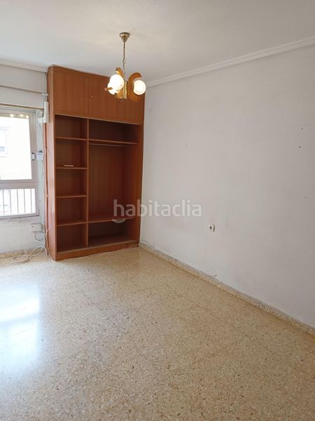 Foto f6addb47-5479-4238-992e-e4b200f6f2d4. Pis a País Valencià Mislata