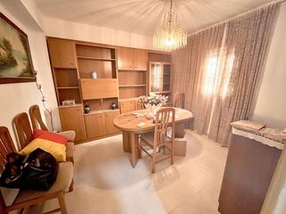 Etagenwohnung in El Mercado. Piso economico de 3 habitaciones y 1ª planta en manises