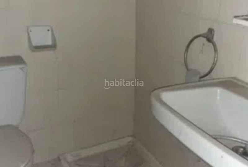 Foto 824b95ce-4133-4f18-bfc2-28e98ea8e7d9. Local comercial a San Ramón-Monte de Piedad Xirivella