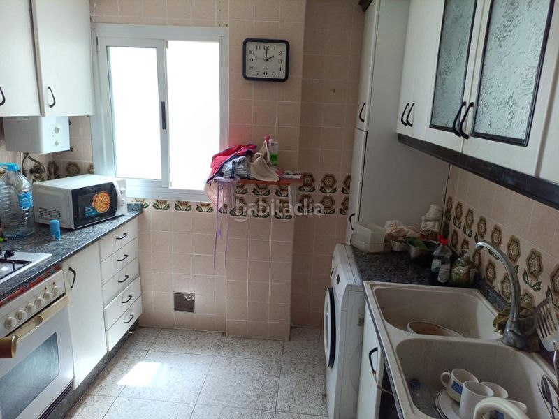 Foto 68e03567-a9a9-43c8-8550-4de6a2c905f2. Pis a Zona Avenida al Vedat Torrent