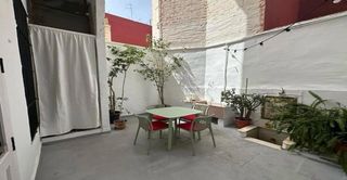 Casa a El Cabanyal-El Canyamelar. Vivienda con encanto y amplia terraza en el corazón de el cabaña