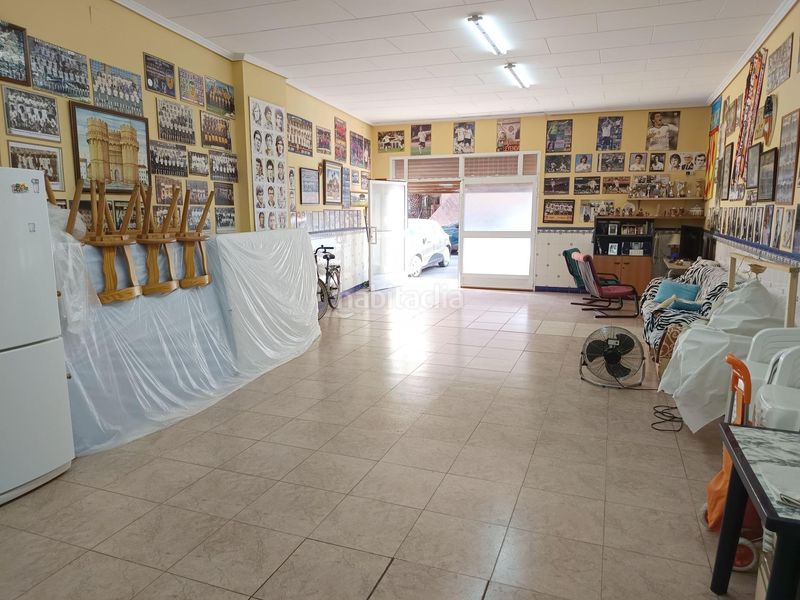 Foto 3d379774-1706-4eb9-ba92-2f2b941c9832. Local comercial a Avenida de la Paz Xirivella