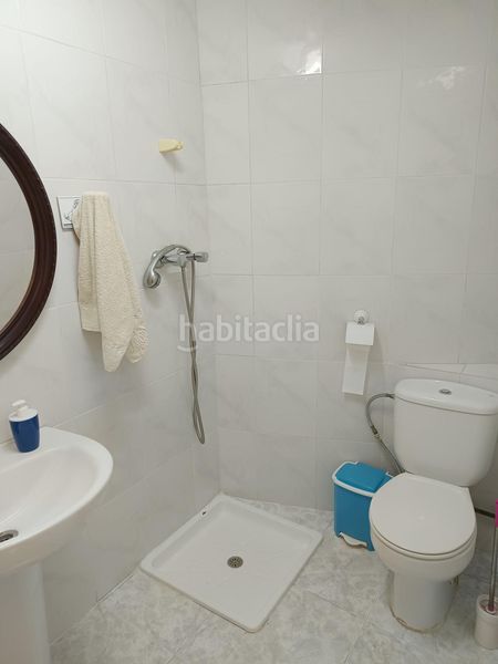 Foto a53fdd7e-8979-4015-b7e6-46cbf15fc909. Local comercial a Avenida de la Paz Xirivella