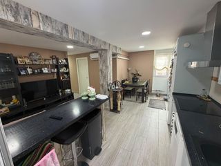 Etagenwohnung in Centro. Piso reformado en una calle tranquila, 3º sin ascensor con pocos
