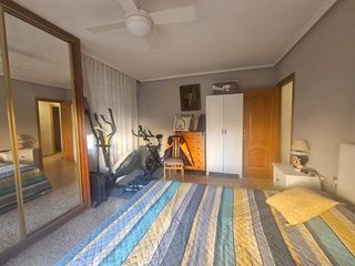 Piso  Explorador andres. Piso 3 habitaciones, ba�o y aseo en valencia