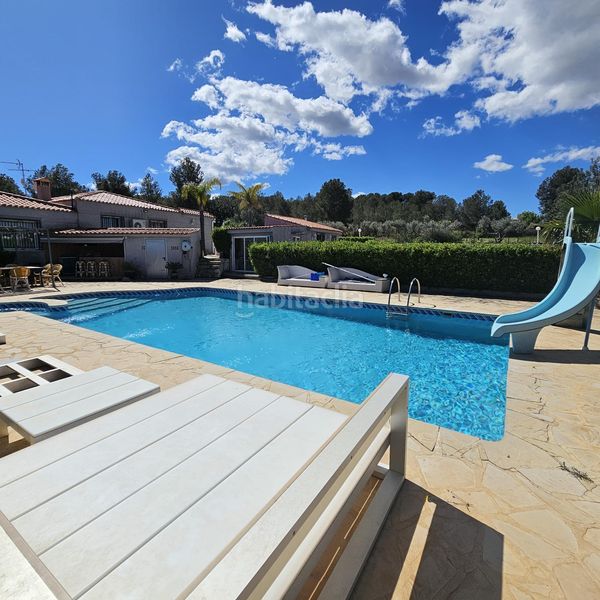 Foto 1a1a5d81-bd4c-4086-bde7-8a4194cb168b. Xalet amb calefacció piscina a Monserrat