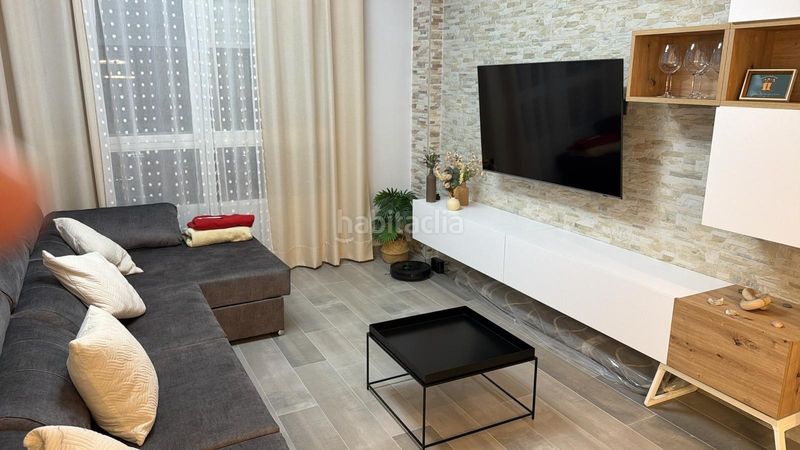 Foto b0b35334-d7f3-4961-b1f5-9269b456e75b. Planta baixa amb aparcament a Benetússer