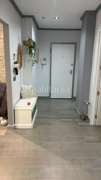 Foto eb31fe51-df05-4920-83e6-abfc193c9229. Planta baixa amb aparcament a Benetússer