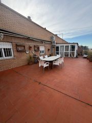 Rent Penthouse in Sant Isidre. Ático en alquiler
