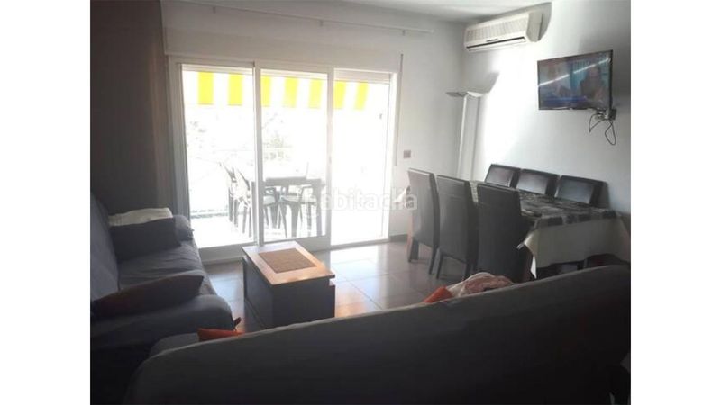 Foto 8718293c-03c4-4864-8177-cf280020391a. Apartament a Piles
