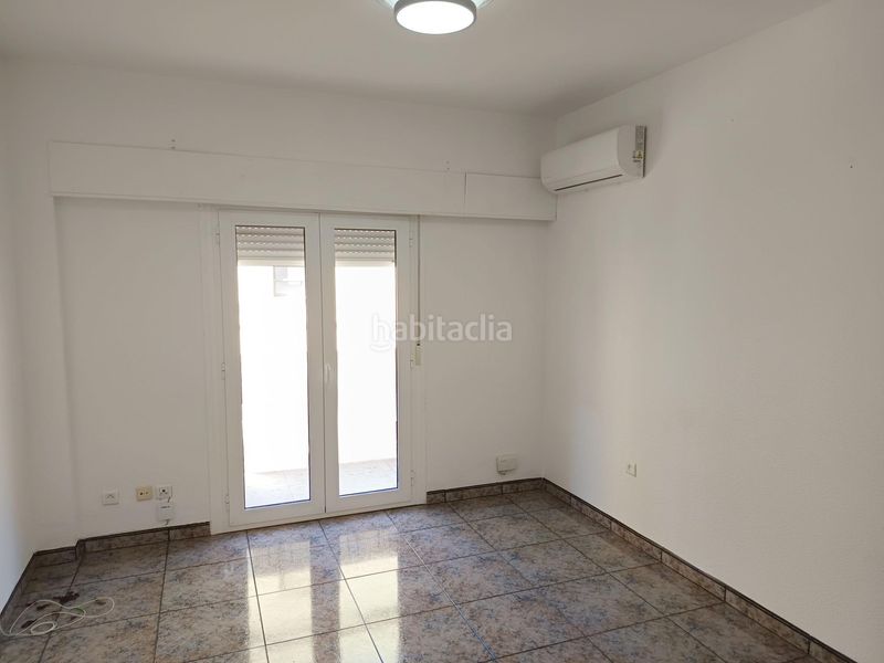 Foto a8e33ee7-7072-4857-a08a-7bd8ff35d235. Pis a Avenida de la Paz Xirivella